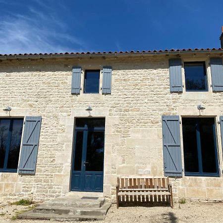 Chateau Des Loups - Les Pommiers Echire Екстер'єр фото